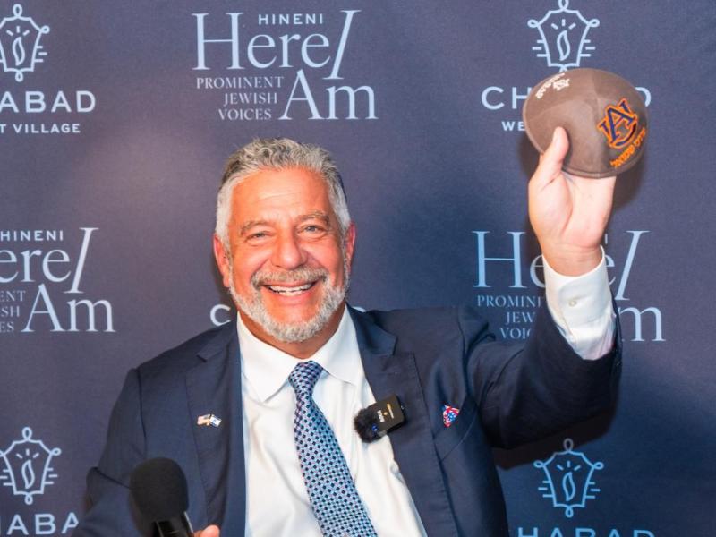 Coach Bruce Pearl